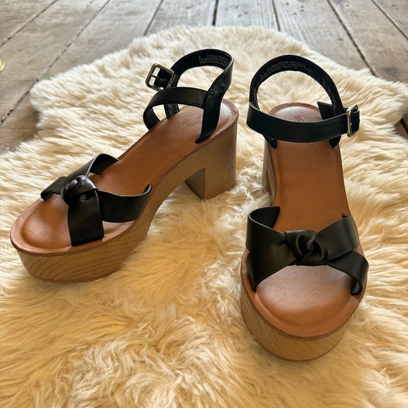 Universal Thread Platform Sandals Womens Size 6 Heels Strappy Black & Tan Pumps - Picture 3 of 15